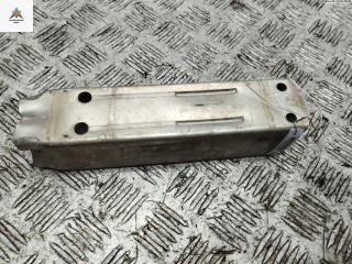 кронштейн переднего бампера Audi A6 4F/C6 2007, 2.7 л., дизель, МКПП, чёрный, универсал, 4F0807134