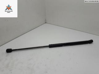 амортизатор крышки багажника (3-5 двери) Volkswagen Golf 3 поколение 1995, 1.8 л., бензин, АКПП, красный, хетчбэк 5 дв., 1H6827550A - фото №1