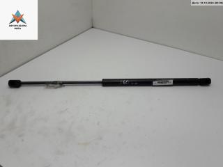 амортизатор крышки багажника (3-5 двери) Volkswagen Golf 3 поколение 1997, 1.8 л., бензин, МКПП, зелёный, хетчбэк 3 дв., 1H6827550A