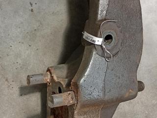 кронштейн (крепление) Mercedes-Benz Atego 1 поколение 2005, 6.4 л., дизель, АКПП, чёрный, 9723280541