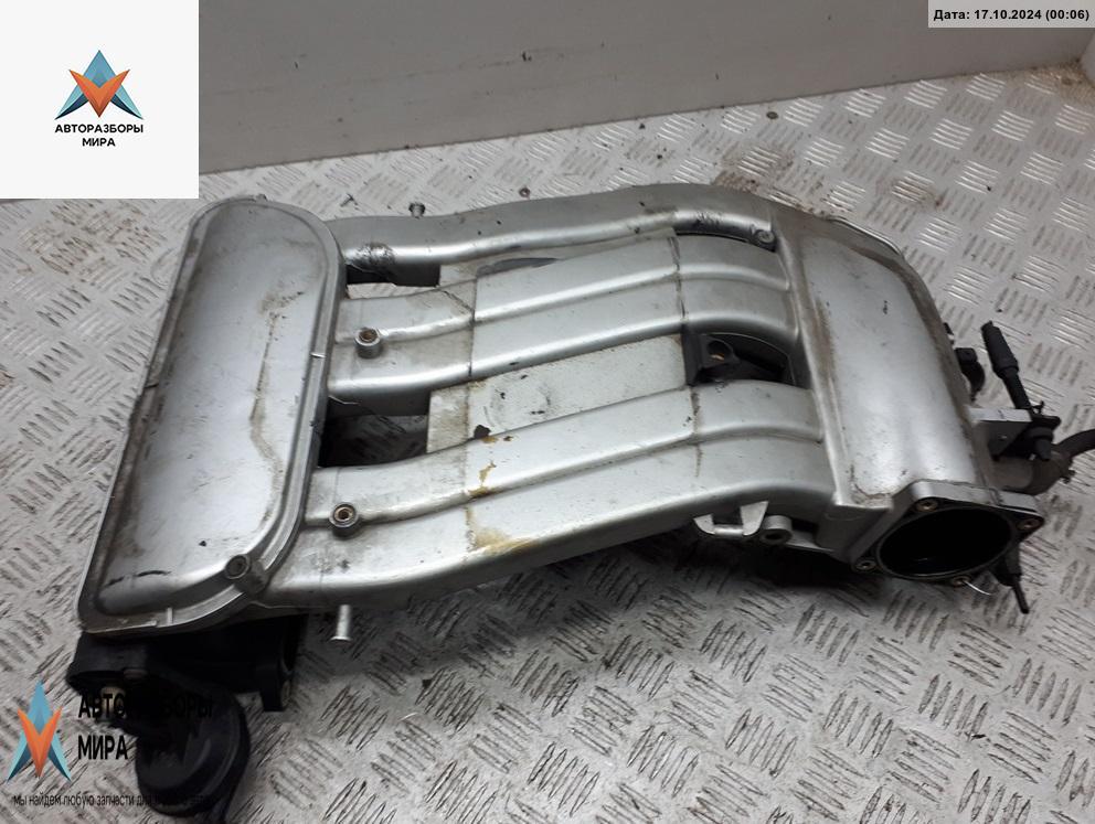 коллектор впускной Volkswagen Golf 4 поколение 1999, 2.3 л., бензин, хетчбэк 5 дв., 071133203A - фото №1