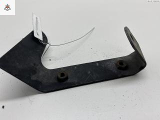 кронштейн (крепление) Audi A4 B5 1996, 1.8 л., бензин, МКПП, чёрный, универсал, 8D0961223G