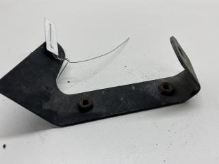 кронштейн (крепление) Audi A4 B5 1996, 1.8 л., бензин, МКПП, чёрный, универсал, 8D0961223G