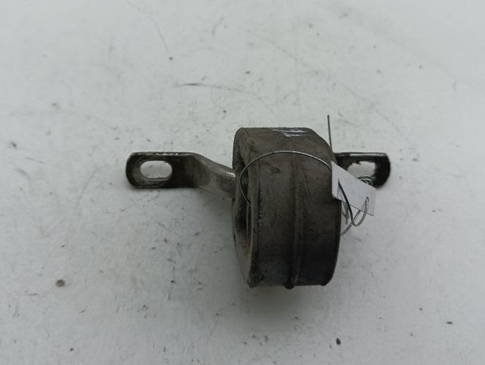 кронштейн глушителя Audi A4 B5 1996, 1.8 л., бензин, МКПП, серый, седан, 8D0253147E