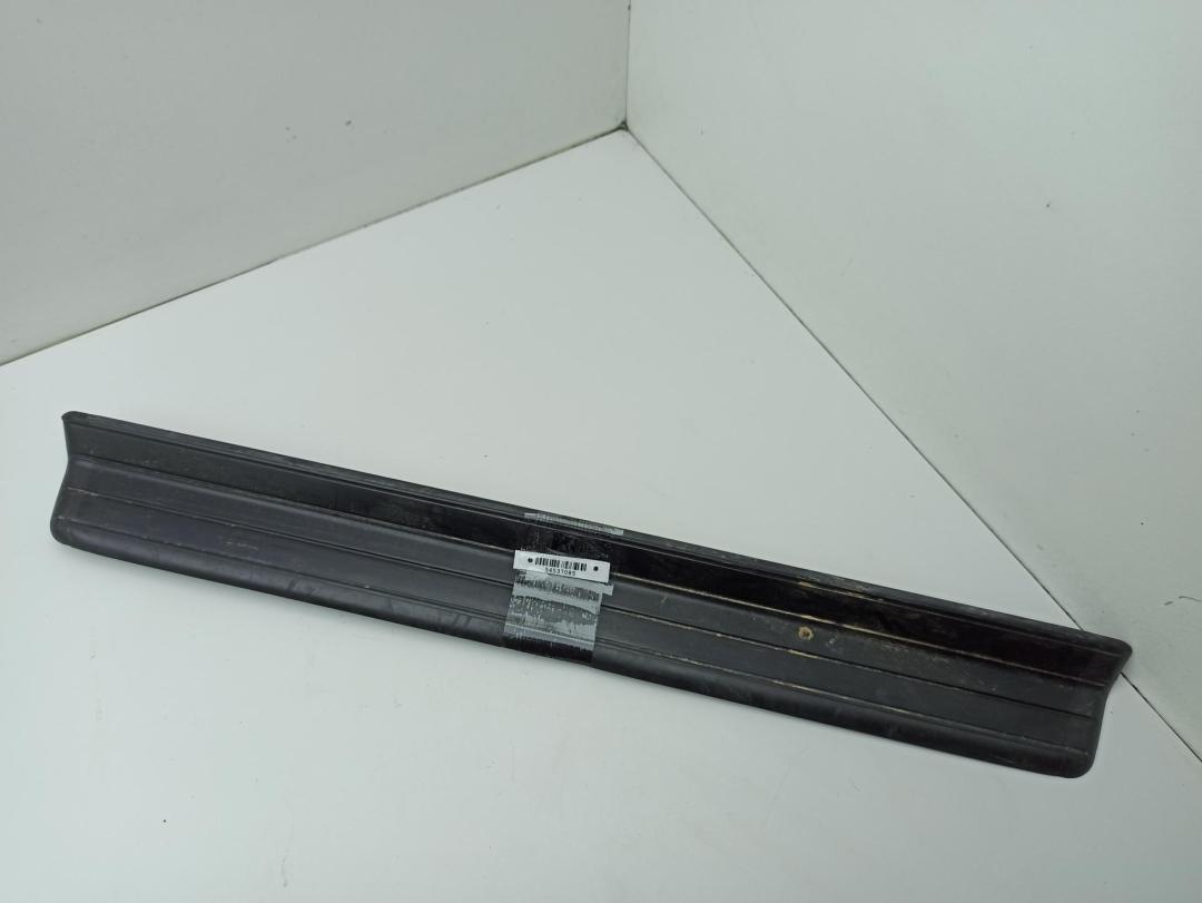 Накладка на порог внутренняя (салона) BMW 3 E46 1999, 1.9 л., бензин, МКПП, красный, седан, 8196129