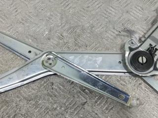 стеклоподъемник передний правый Mercedes-Benz 100 1 поколение 1991, 2.4 л., дизель, МКПП, белый, микроавтобус