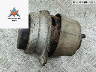 подушка крепления двигателя Volkswagen Touareg 1 поколение 2003, 4.2 л., бензин, АКПП, синий, внедорожник 5 дв.