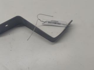 кронштейн (крепление) Audi A6 4B/C5 [рестайлинг] 2002, 2.5 л., дизель, АКПП, чёрный, универсал, 4B0951230E