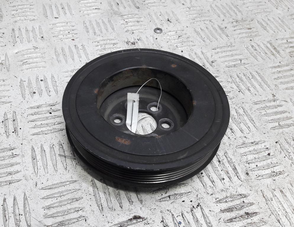 шкив коленвала Volkswagen Passat B6 2005, 2.0 л., бензин, МКПП, чёрный, универсал, 06F105243J