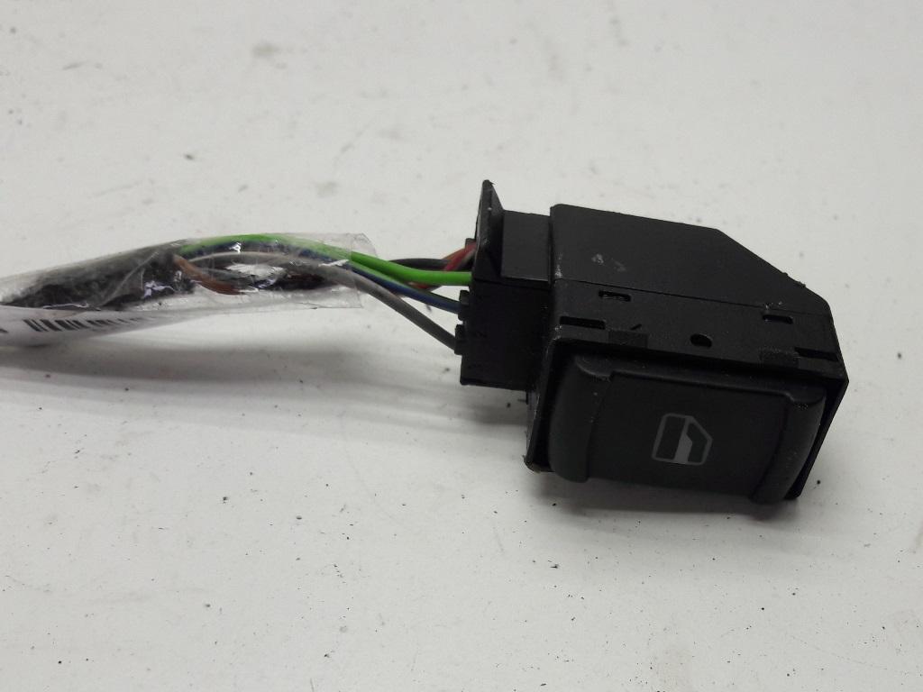 кнопка стеклоподъемника заднего правого Volkswagen Passat B5 1999, 1.9 л., дизель, МКПП, белый, универсал, 1J0959855 - фото №1