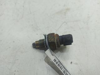 Датчик включения заднего хода (лягушка) Volkswagen Transporter T4 1997, 2.5 л., дизель, МКПП, белый, микроавтобус, 020946415
