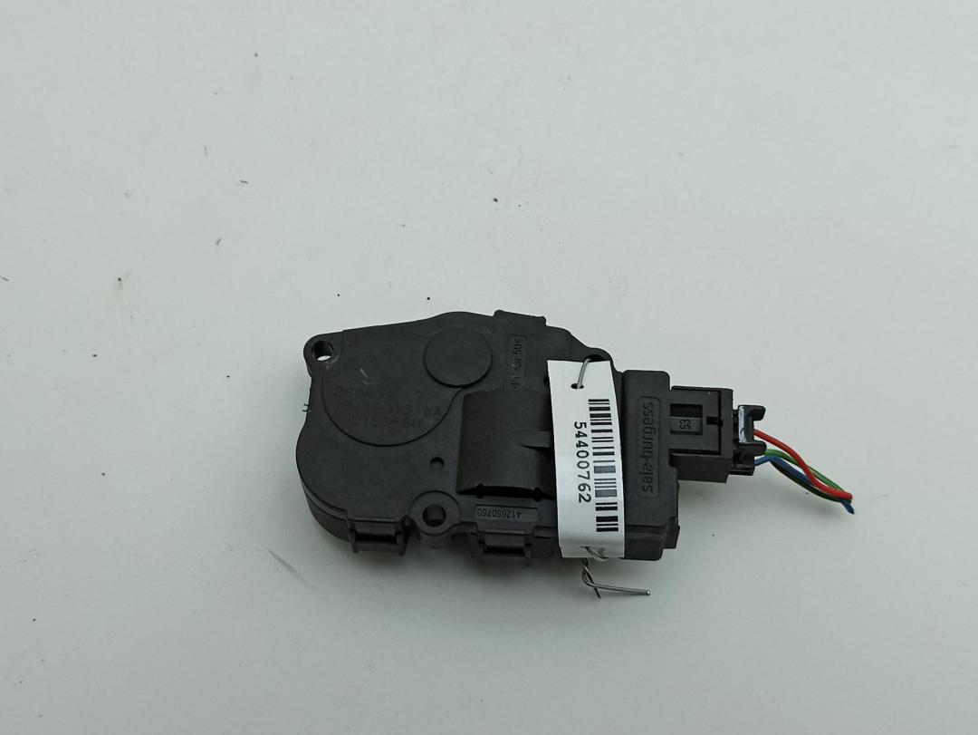 моторчик заслонки печки BMW 3 серия F30/F31/F34 2013, 2.0 л., дизель, АКПП, чёрный, седан, 412650750, 410475520 - фото №1