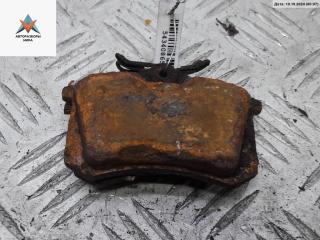 Колодки тормозные задние Volkswagen Golf 4 поколение 1998, 1.9 л., дизель, МКПП, чёрный, хетчбэк 5 дв.