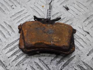 Колодки тормозные задние Volkswagen Golf 4 поколение 1998, 1.9 л., дизель, МКПП, чёрный, хетчбэк 5 дв.