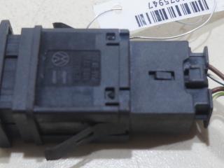 кнопка аварийной сигнализации Volkswagen Polo 4 поколение 2003, 1.4 л., дизель, МКПП, синий, хетчбэк 3 дв., 6Q0953235A