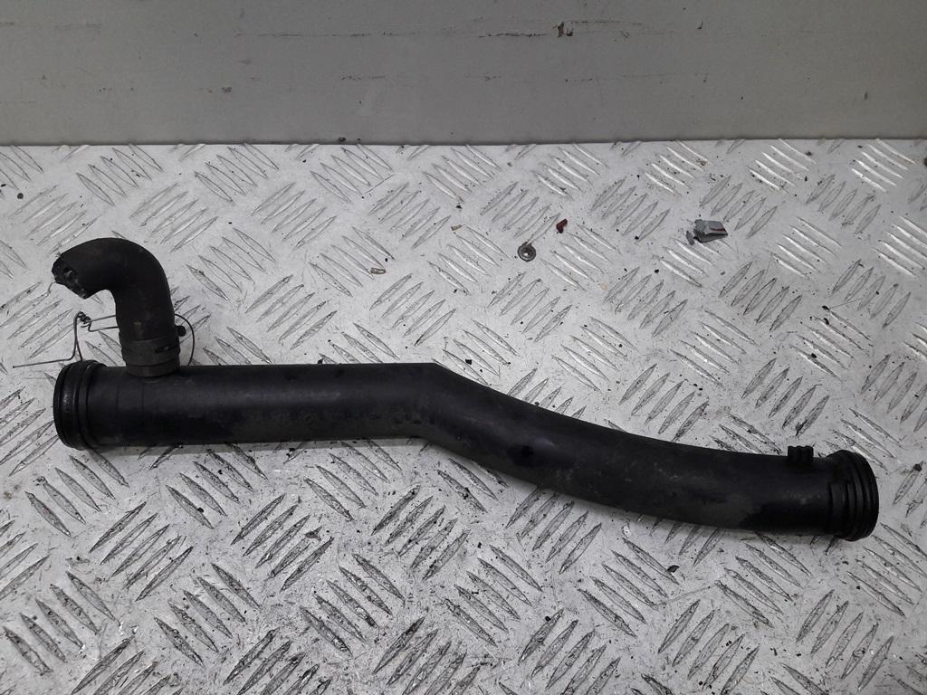 трубка охлаждающей жидкости Volkswagen Touran 1 поколение 2004, 1.6 л., бензин, МКПП, 03C121065B - фото №1