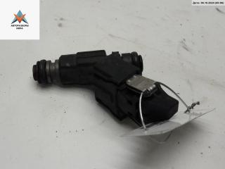 форсунка Volkswagen Golf 3 поколение 1996, 1.4 л., бензин, МКПП, красный, хетчбэк 3 дв., 030906031E