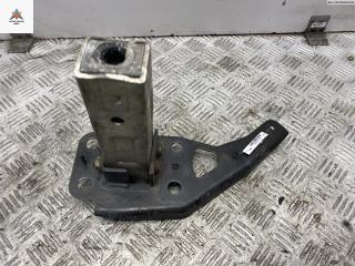 кронштейн переднего бампера Audi A6 4F/C6 [рестайлинг] 2008, 2.0 л., дизель, АКПП, чёрный, универсал, 4F0807134