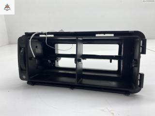 дефлектор обдува салона Audi 100 С3 [рестайлинг] 1990, 2.3 л., бензин, МКПП, серый, седан, 443820901