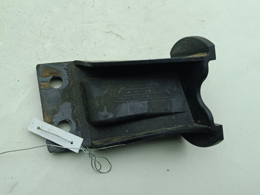 кронштейн заднего бампера BMW 3 E36 1998, 1.9 л., бензин, МКПП, серый, хетчбэк 3 дв., 51128146096, 8146096
