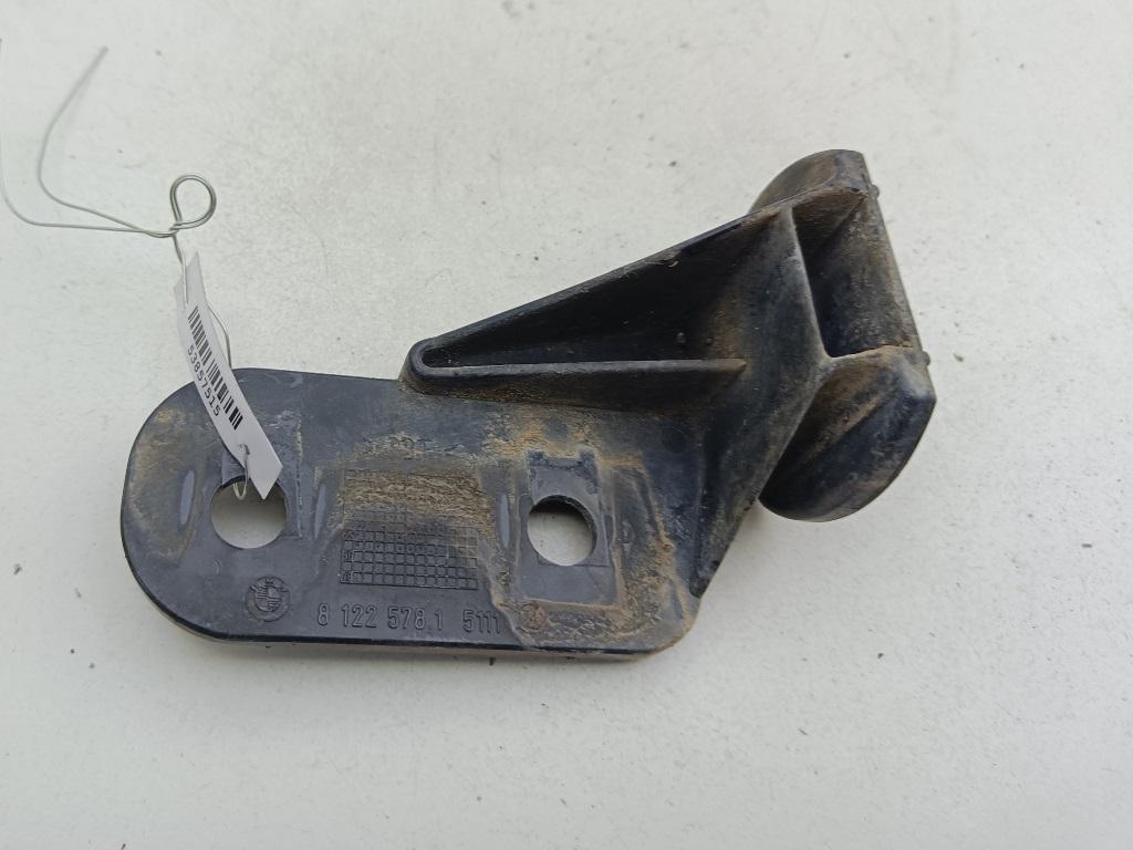 кронштейн переднего бампера BMW 3 E36 1995, 1.8 л., бензин, МКПП, красный, седан, 8122578