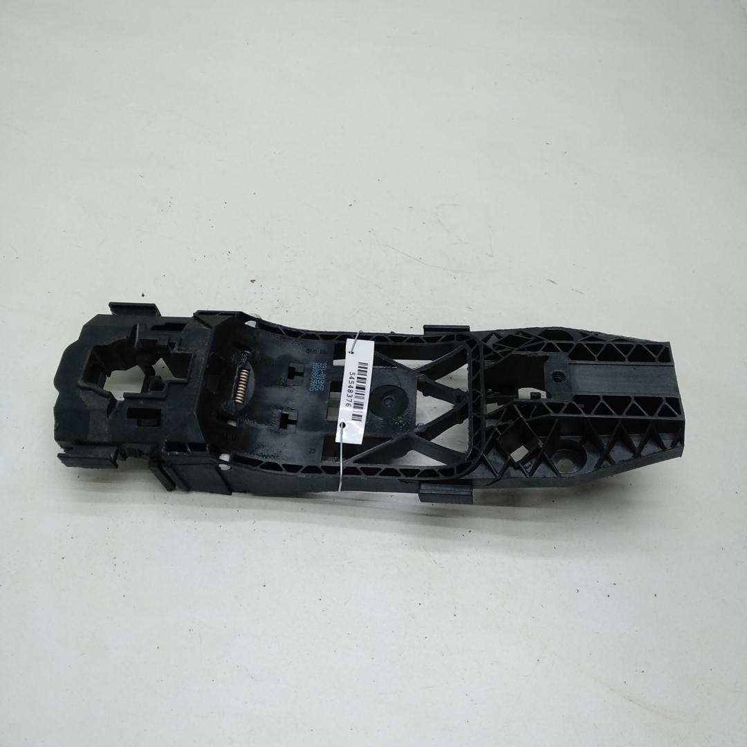 Корпус (держатель) ручки двери задней правой Skoda Fabia mk2 (5J) 2010, 1.2 л., бензин, МКПП, серый, хетчбэк 5 дв.