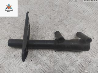 кронштейн заднего бампера Audi A4 B5 1996, 1.8 л., бензин, МКПП, синий, седан, 8D0807331B