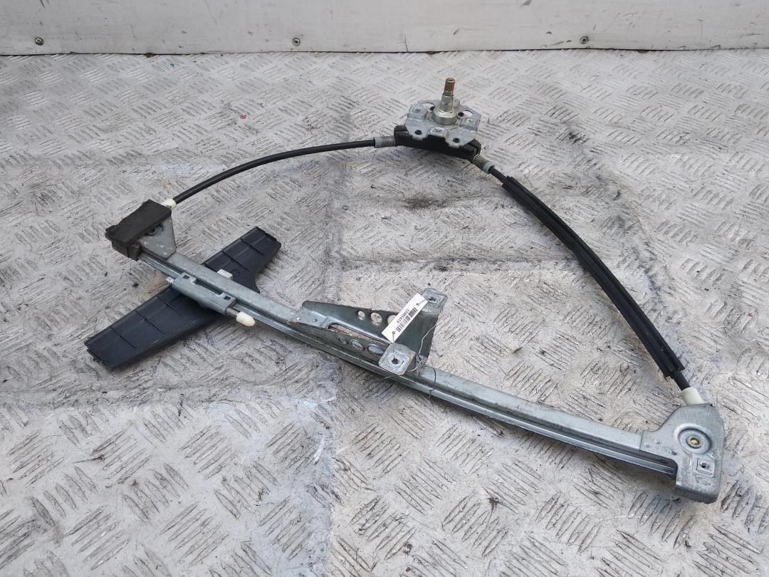 стеклоподъемник передний правый Audi 80 B4 1991, 2.0 л., бензин, МКПП, зелёный, седан, 893837400