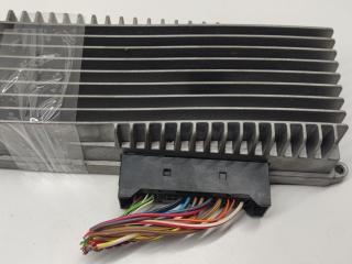 усилитель музыкальный Audi A4 B8/8K 2008, 2.0 л., дизель, АКПП, белый, универсал, 8R0035223E