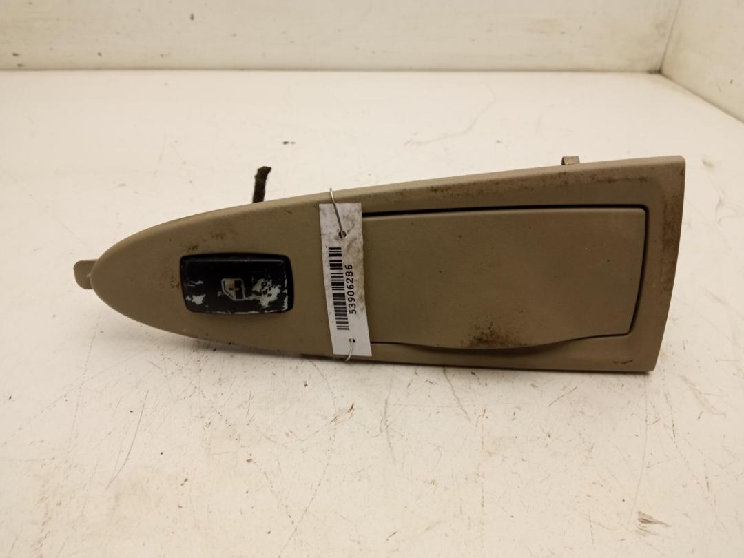 кнопка стеклоподъемника переднего правого Fiat Croma II 2005, 2.2 л., бензин, МКПП, серый, хетчбэк 5 дв.