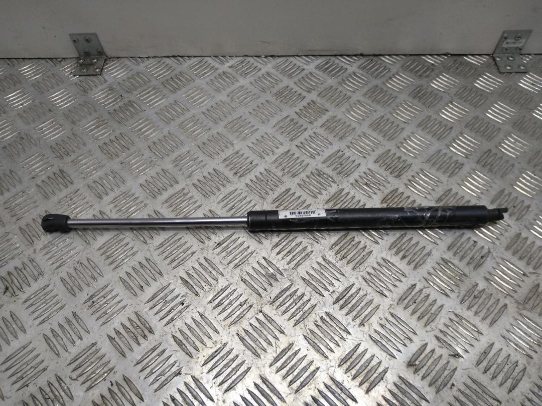 амортизатор крышки багажника (3-5 двери) Audi A6 4B/C5 1999, 2.5 л., дизель, АКПП, чёрный, универсал - фото №1