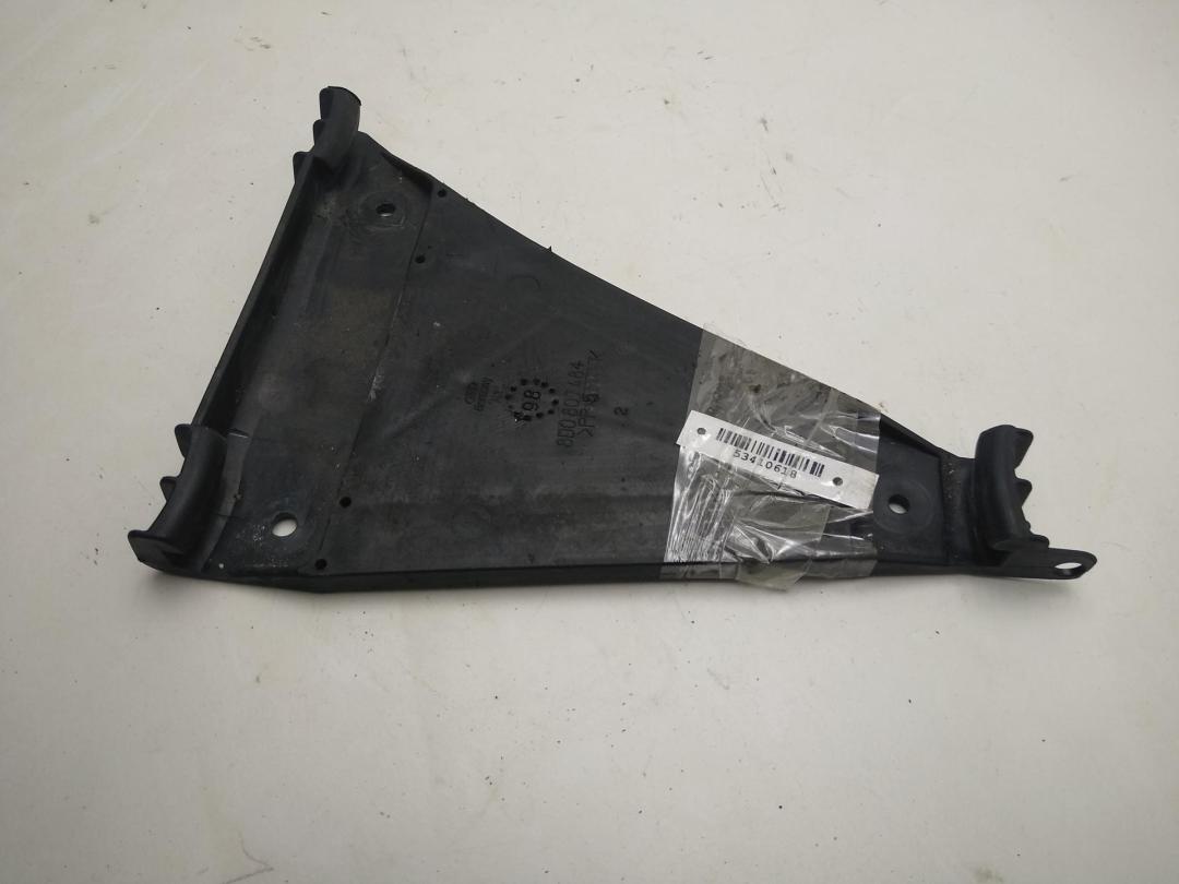 кронштейн заднего бампера Audi A4 B5 1998, 1.6 л., бензин, МКПП, зелёный, седан, 8D0807484