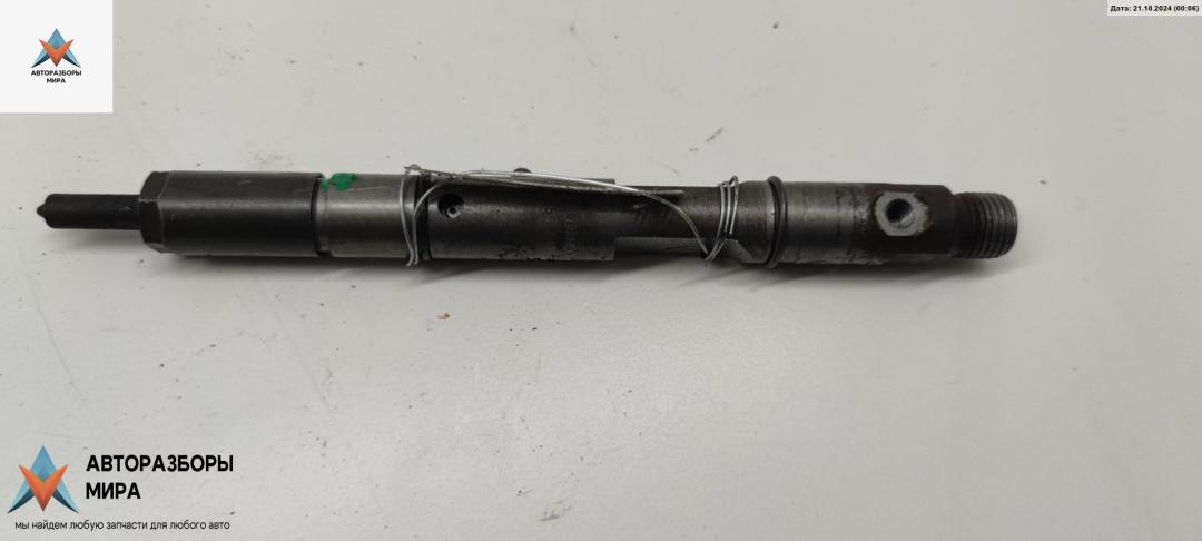 форсунка Audi A4 B6 2002, 2.5 л., дизель, МКПП, красный, универсал, 059130201F - фото №1