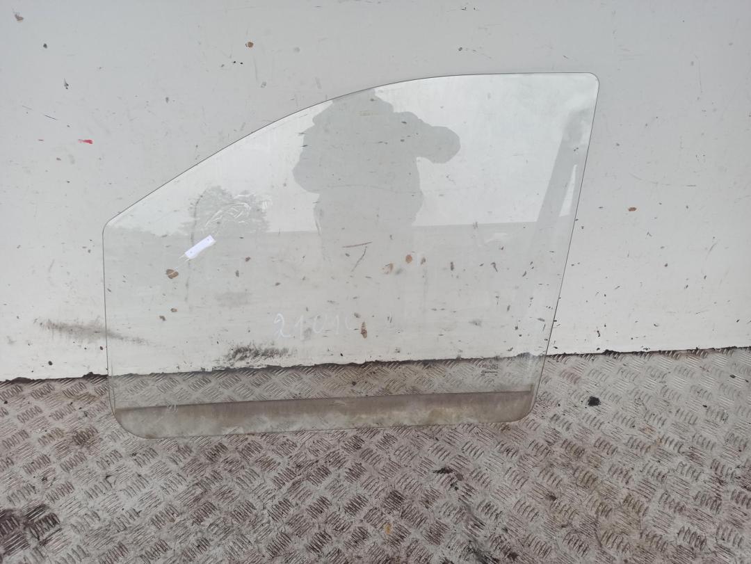 стекло двери передней левой Mercedes-Benz Vito 2004, 2.2 л., дизель, МКПП, белый, микроавтобус, A6397250210