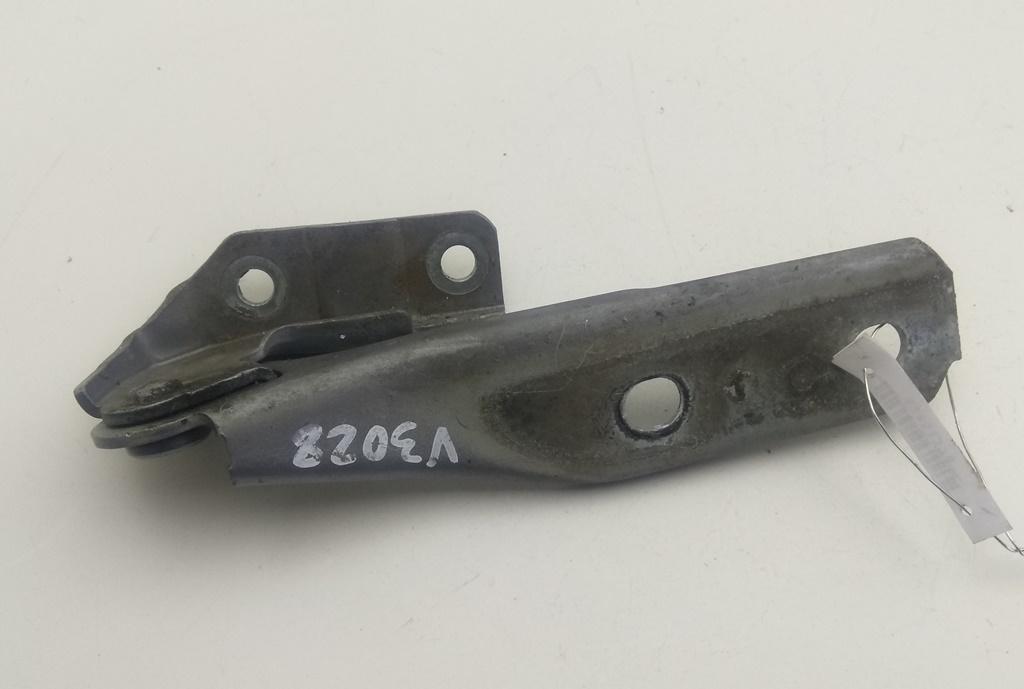 петля капота левая Audi A3 8P 2003, серый, хетчбэк 3 дв., 8P0823301 - фото №1