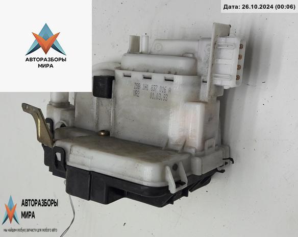 замок двери передней правой Volkswagen Golf 3 поколение 1993, 1.8 л., бензин, АКПП, синий, хетчбэк 3 дв., 1H1837016 - фото №1