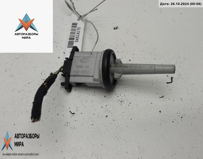 датчик температуры Volkswagen Golf 4 поколение 1999, 2.0 л., бензин, МКПП, синий, универсал, 10907543 - фото №1