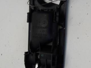 ручка внутренняя передняя правая Volkswagen Golf 4 поколение 1999, 1.4 л., бензин, МКПП, чёрный, хетчбэк 5 дв.