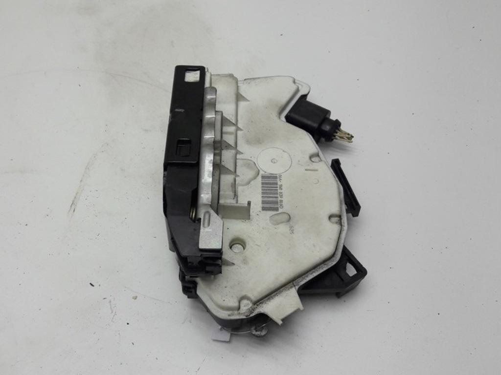 замок двери задней правой Volkswagen Passat CC 2010, 2.0 л., дизель, робот, чёрный, седан, 5N0839016D