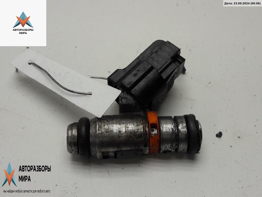 форсунка Volkswagen Golf 4 поколение 2001, 1.4 л., бензин, МКПП, серый, хетчбэк 3 дв., 036031G - фото №1