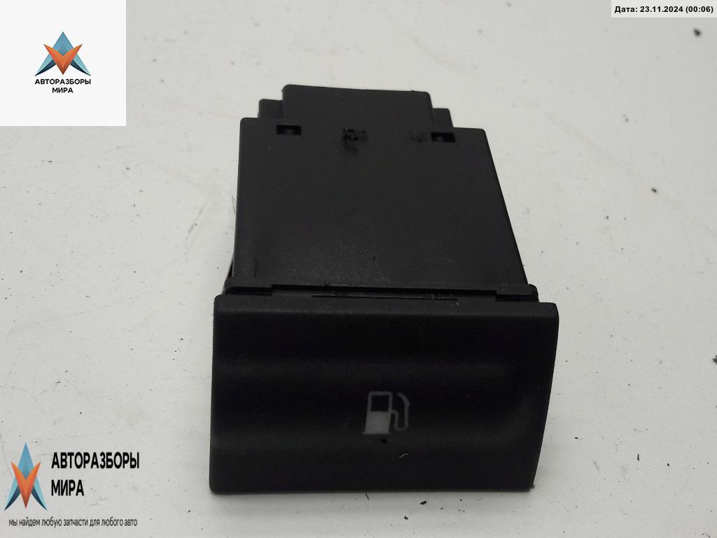 Кнопка открывания лючка топливного бака Skoda Octavia mk1 (A4 1U) 1999, 1.9 л., дизель, МКПП, серый, универсал - фото №1