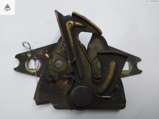 замок капота Volkswagen Passat B4 1995, 1.6 л., бензин, МКПП, синий, универсал, 3A0805591