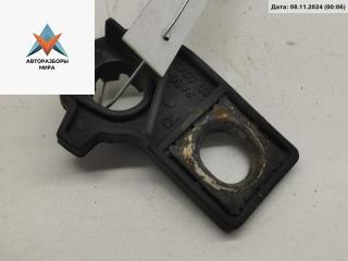 кронштейн (крепление) Audi A4 B5 1996, 1.8 л., бензин, АКПП, серый, универсал, 8D0941454