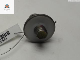 ответная часть (скоба) замка двери Volkswagen Passat B4 1994, 1.8 л., бензин, МКПП, красный, универсал