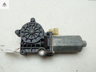 моторчик стеклоподъемника передний правый Saab 9-5 1 поколение 1997, 2.3 л., бензин, АКПП, чёрный, седан, 0130821725