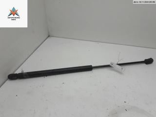 амортизатор крышки багажника (3-5 двери) Volkswagen Golf 3 поколение 1992, 1.8 л., бензин, МКПП, красный, хетчбэк 3 дв.