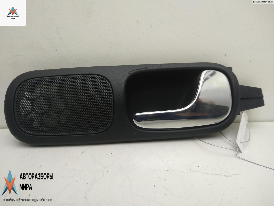 ручка внутренняя передняя правая Audi A3 8L 1997, 1.9 л., дизель, МКПП, зелёный, хетчбэк 3 дв., 8L0837020 - фото №1