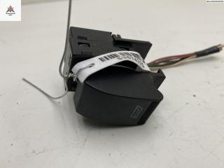 кнопка стеклоподъемника переднего правого Audi A3 8L 1999, 1.6 л., бензин, МКПП, чёрный, хетчбэк 3 дв.