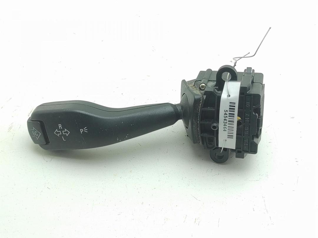 переключатель поворотов BMW 5 E39 1999, 2.0 л., бензин, МКПП, серый, универсал, 8363668