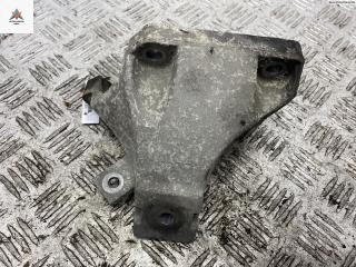 кронштейн двигателя Audi A6 4F/C6 2004, 3.0 л., дизель, АКПП, серый, седан, 4F0199308L